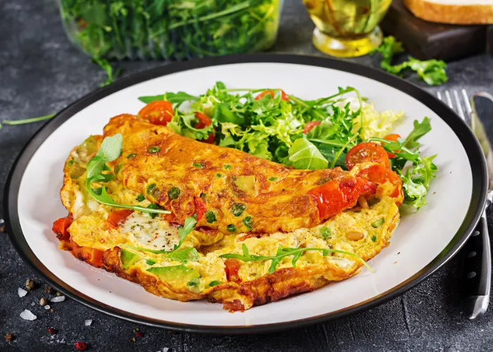 Omeletes e Saladas